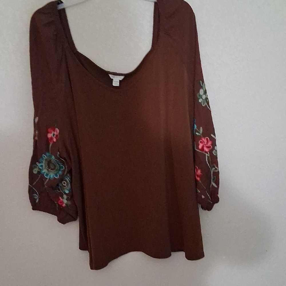 Cato Brown Top with Floral Embroidery